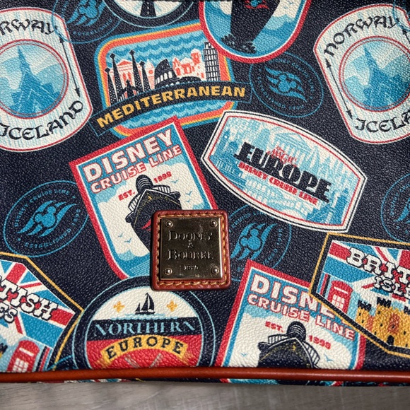 Authentic Dooney and Bourke Disney Magic Europe Tour 2018 - Picture 2 of 9